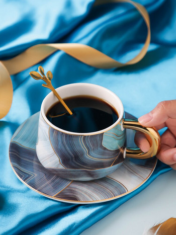 Δώρο του Αγίου Βαλεντίνου για τη φίλη Κεραμικό Κύπελλο Καφέ Ευρωπαϊκό Κύπελλο με κουτάλι και σετ πιάτων εξαιρετική κούπα πολυτελείας