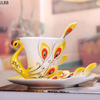 Δημιουργικό 3D χειροποίητο πορσελάνινο σμάλτο Peacock σετ φλιτζάνι καφέ με πιατάκι και δώρο με κουτάλι Κεραμικό δώρο πιάτων για φλιτζάνι τσαγιού