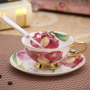 Vyšnių žiedų keraminiai kavos puodeliai ir lėkštės su šaukštu arbatos puodeliai virtuvės gėrimo reikmenys originalumo vestuvinė dovana 220ml