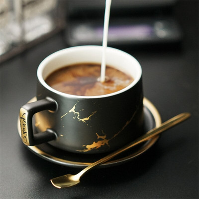 Ceașă de cafea din ceramică cu model de marmură europeană cu farfurie și set de linguri Ceașă de ceai espresso avansată rafinată Vase simple de birou