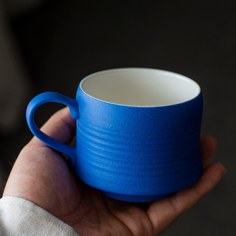 Kreativitás Luxus kávéscsésze csészealj Porcelán Modern Újrafelhasználható Környezetbarát Kávéscsésze Kézzel készített Lakásdekorációs Italkészlet EK50BD