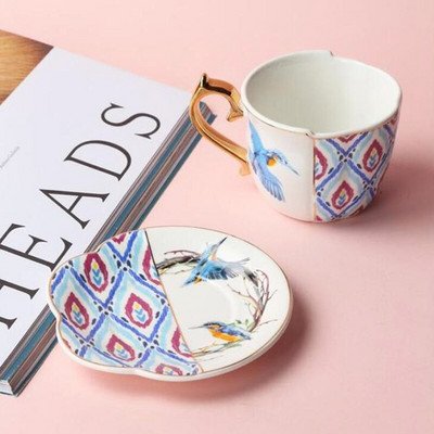 Europska ručno oslikana zlatna retro luksuzna šalica i tanjurić Set od emajlirane fajanse Plavo-bijeli porculan Poslijepodnevni cvijet Šalica za čaj