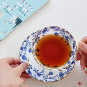 Japán stílusú Bone China kávéscsésze és csészealj Divat egyszerű női feketeteás csésze tömény csészetálca európai délutáni tea