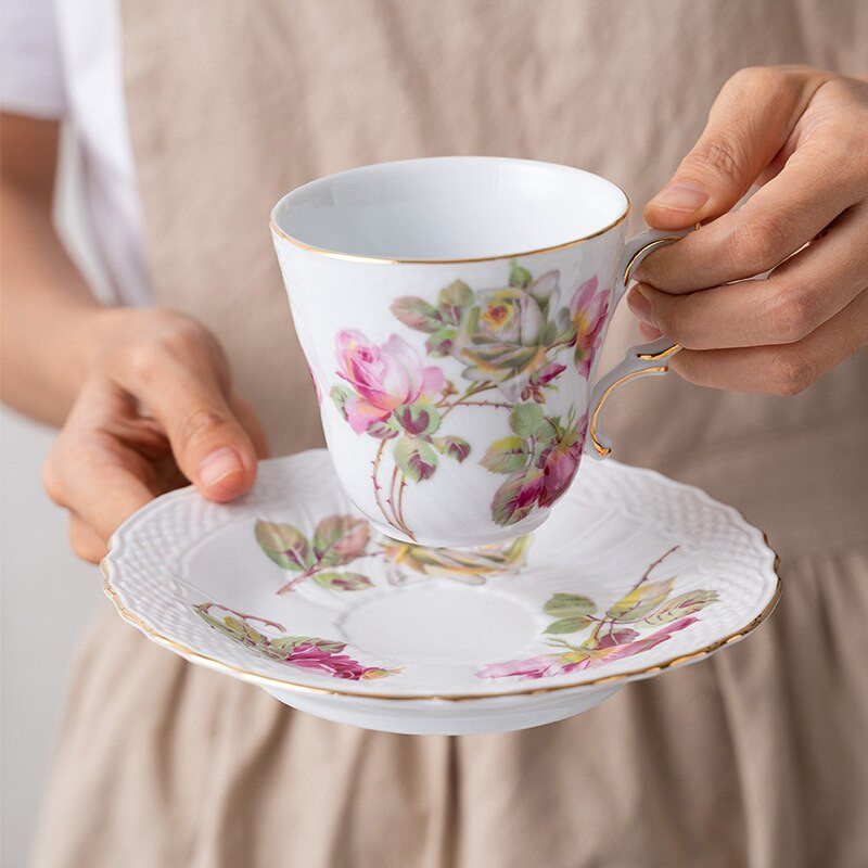 Set de ceai de ceai de dupa-amiaza si farfurioara, din ceramica europeana, stil francez, cu flori din aur