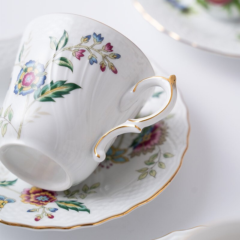 Set de ceai de ceai de dupa-amiaza si farfurioara, din ceramica europeana, stil francez, cu flori din aur