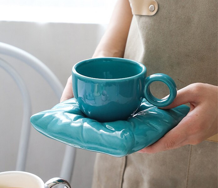 Nordic Candy színes kávés csésze és csészealj készlet Kis aranyos gyönyörű csészék és csészealj készlet Porcelán bögre