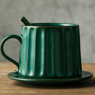 Ceașă de cafea și farfurie din ceramică din coloana romană europeană Jingdezhen Set de căni de cafea retro lucrate manual cu ceașcă de artă din argilă grosieră ceașcă de ceai
