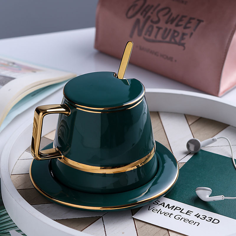 Kiváló minőségű arany keretű kerámia kávéscsésze kerámia teáscsésze csészealj kanál készlet Advanced Creative Porcelán eszpresszó csésze díszdobozsal