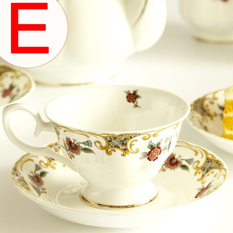 Kávéscsésze készlet Délutáni teás készlet Kerámia brit vörös teás csészealj otthoni készlet Exquisite Bone China retro tea csésze készlet