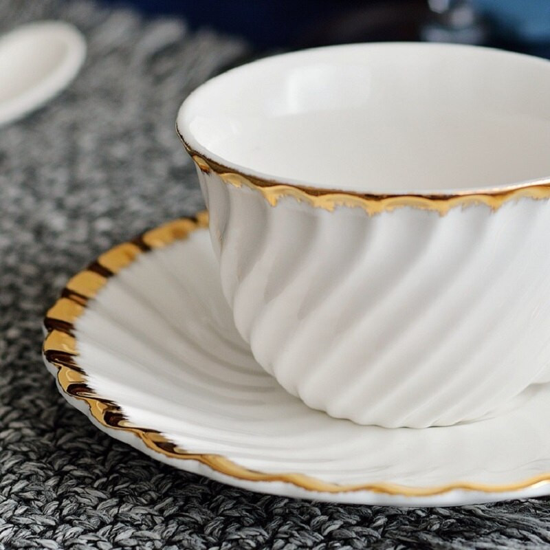 Crăciun Yuwen ceașcă și farfurie de cafea din ceramică Set rafinat de farfurii de ceași de cafea Hotel Club ceașcă și lingură de cafea de calitate superioară