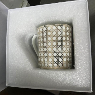 Bone China arany rattan kockás kávéscsésze kerámia tea fekete tea csésze edény állati asztali háborús készlet esküvői és házavató ajándékok