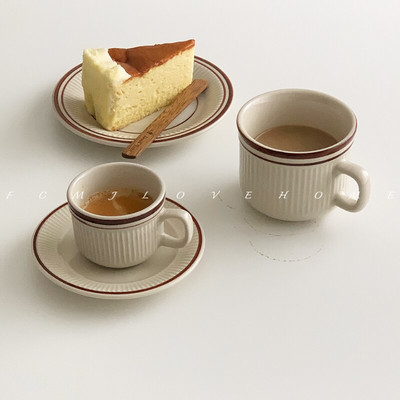 Kis kávés csésze készlet Retro Aranyos Nordic Vintage Tea csésze készlet Utazó edények Török Tazas De Cafe Konyha Étkező Bár EB5BD