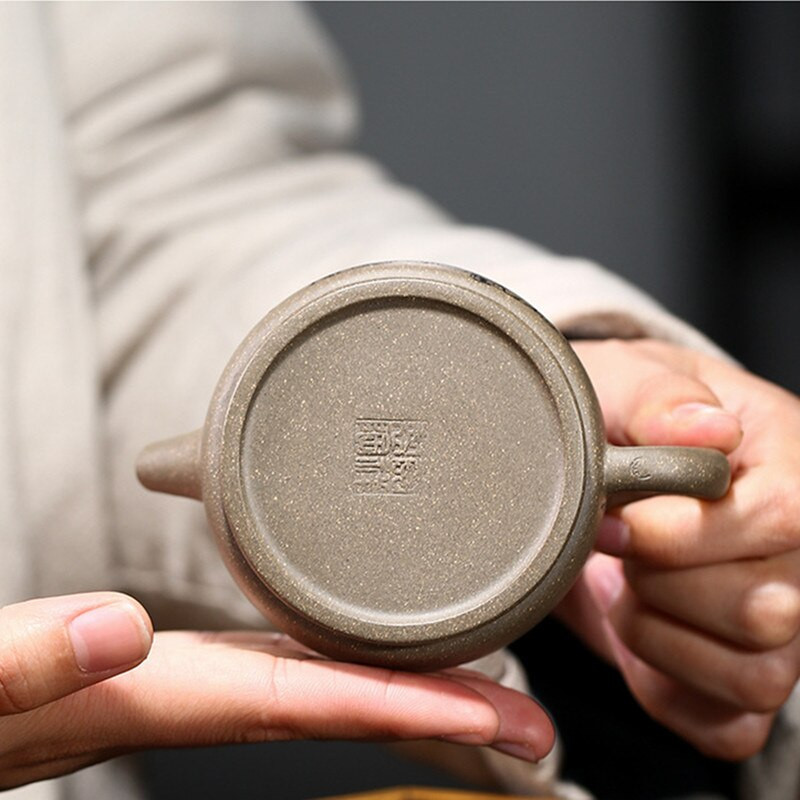 150 ml Yixing Purple Clay teáskannák, golyós formájú infuser, kézzel készített teáskanna nyers érc szekció iszap szépség vízforraló kínai Zisha teáskészlet