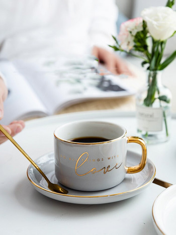 Κούπες Letter Loves Coffee Saucers Σετ Nordic κούπες με πιάτα Χρυσό κουτάλι για το σπίτι Απογευματινό τσάι για επιδόρπιο tasse
