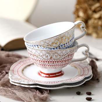 Ευρωπαϊκό στυλ κεραμικό φλιτζάνι καφέ ελαφρύ πολυτελές πιάτο για ζευγάρια με κουτάλι σετ τσαγιού αγγλικού τύπου λουλούδι δώρο οικιακής καφετέριας