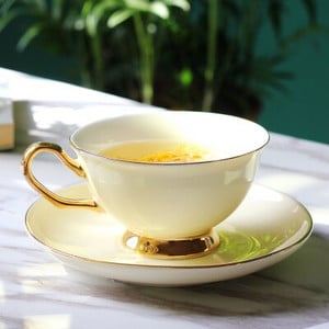 Kiváló könnyű luxus kávéscsésze szett Európai kis luxus délutáni teás csésze edénykanál háztartási kávézói ajándék