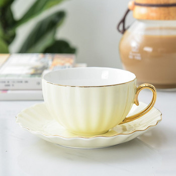Симпатични чаши за кафе Керамични чаши Комплект чайни прибори за еспресо Креативен порцелан Изчистен модерен дизайн Чинийка Костен Китай Многоцветен