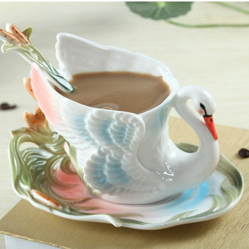 3D цветен костен порцелан Чаша за кафе Комплект чинийки Порцелан Творчески лебед Чаши за чай Мляко Творчески прибори за напитки Сватбен подарък за приятел
