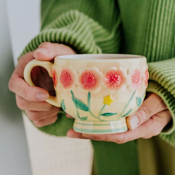 Керамична чаша с релефно цвете под глазура Ретро цъфтяща чаша Чаша за закуска Чаша с голям капацитет Десертна чиния за кафене