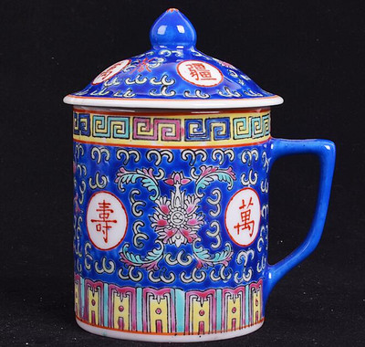 Tradicinis kiniškas Jingdezhen keramikinis mėlynos ir baltos spalvos porcelianinis puodelis raudonos/mėlynos/geltonos arbatos puodelis su dangteliu 300 ml