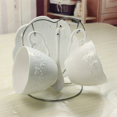 Dropshipping Dombornyomott Bone China kávéscsésze 2db szett teáscsésze fehér kerámia bögre csészealjjal és polccal Ünnepi karácsonyi ajándékok