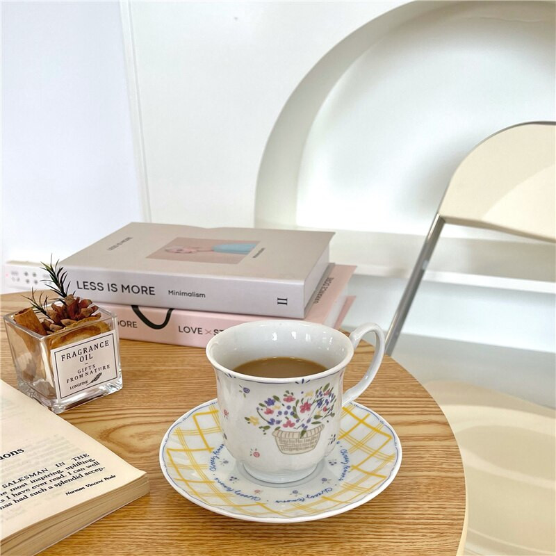 Nordic kis virágos kerámia kávés csésze szett Retro reggeli tejes tea csésze csészealj Esküvői dekoratív újrafelhasználható ivócsésze teáscsésze