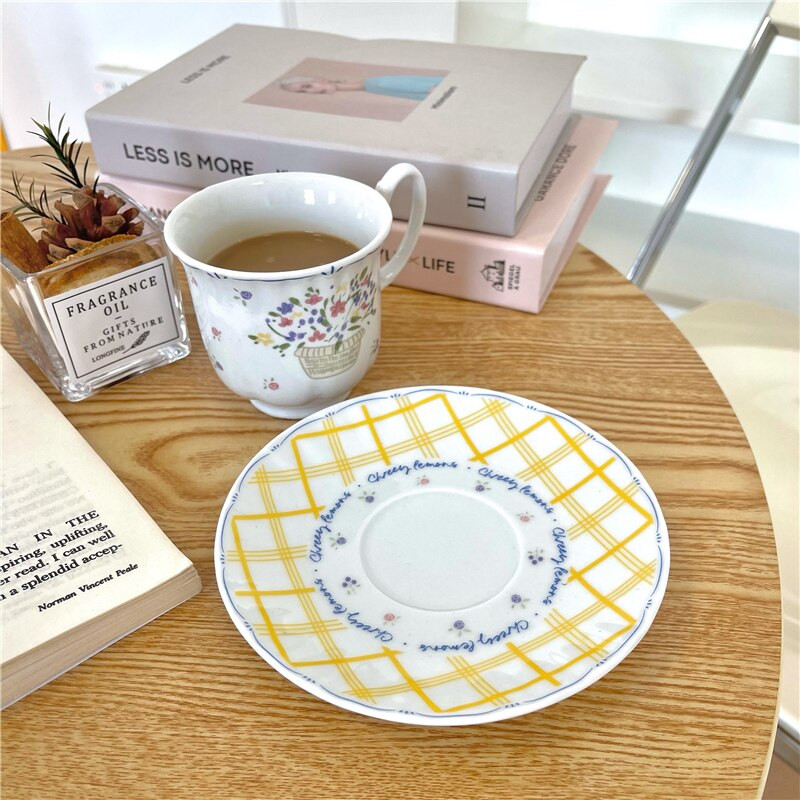 Nordic kis virágos kerámia kávés csésze szett Retro reggeli tejes tea csésze csészealj Esküvői dekoratív újrafelhasználható ivócsésze teáscsésze