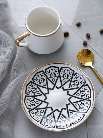 Σκανδιναβικό πολυτελές σετ λευκών κεραμικών φλιτζανιών και πιάτων μοντέρνου σχεδιασμού καφέ Τουρκικό σετ απογευματινού τσαγιού καφέ ταξιδιού φλιτζάνι καφέ