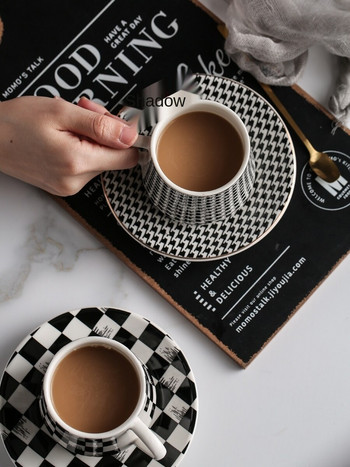 Σκανδιναβικό πολυτελές σετ λευκών κεραμικών φλιτζανιών και πιάτων μοντέρνου σχεδιασμού καφέ Τουρκικό σετ απογευματινού τσαγιού καφέ ταξιδιού φλιτζάνι καφέ