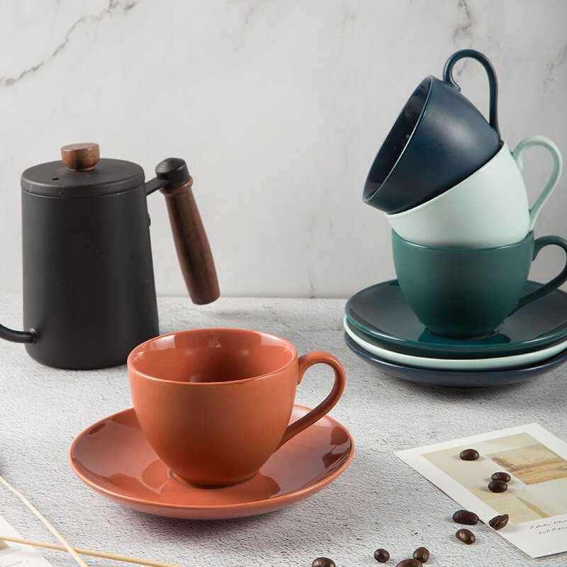 Didelės talpos keraminis kavos puodelio ir lėkštės rinkinys Stalo reikmenys Pusryčiai Pienas Popietės arbata Cappuccino Latte Puodelis Dovanos tėčiui mamai