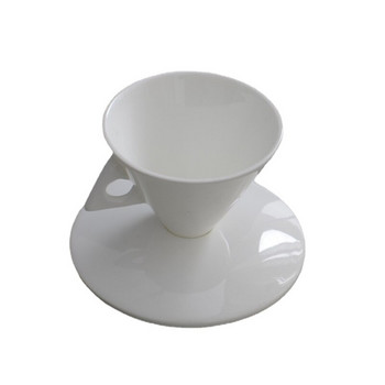 Леки луксозни чаши за кафе от костен Китай Креативен конус Керамична чаша за еспресо и комплекти чинийки Оригинална малка чаена чаша Персонализиран подарък