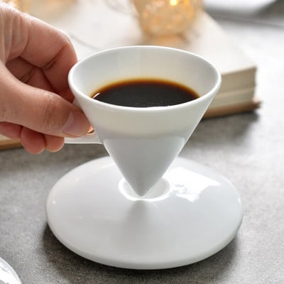 Cești de cafea din porcelană de lux ușoară, cu conuri creative, set de căni și farfurii din ceramică, ceașcă de ceai mică, cadou personalizat