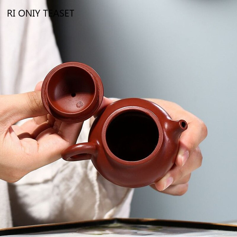 90 ml Autentikus Yixing Purple Clay teáskanna Master kézzel készített kis kapacitású teáskanna nyers érc Dahongpao vízforraló kínai Zisha teáskészlet