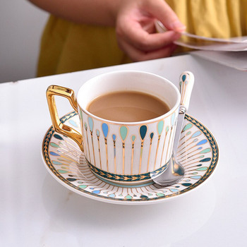 Винтидж златна дръжка Комплект чаша за кафе и чинийка Луксозен модерен стил Чаша Следобеден чай Мляко Сок Подарък за напитки