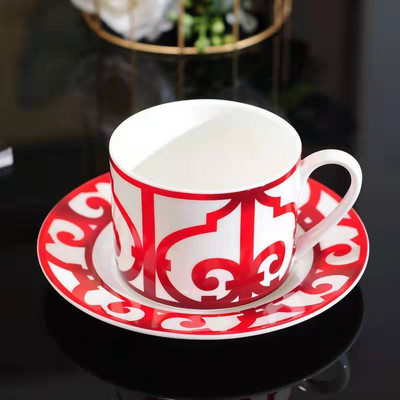 Луксозен комплект чаши за чай Конски зелен лист Костен Китай Керамика Чай Кафе Мляко Сок Чаши Съдове за напитки Декорация на дома