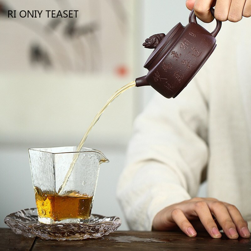 200 ml Yixing kézzel készített lila agyag teáskanna mester kézzel faragott teáskanna nyers érc lila iszap szépség vízforraló kínai Zisha teáskészlet ajándékok