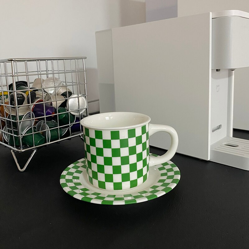 Chic Grids kerámia kávéscsésze csészealj készlet Vintage ivótejes teás bögre tányérral Otthoni irodai kávézóasztal Esztétikus dekoráció 245ml