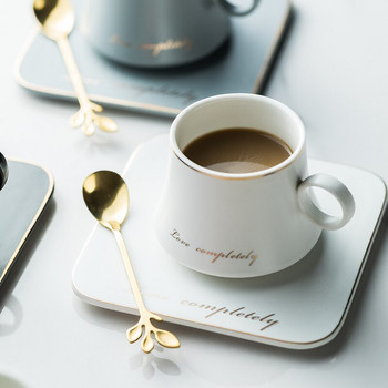 Европейски порцелан Керамична чаша Соево мляко Закуска Кондензирано кафе Чай Чаша и чинийка Комплекти златни лъжици Чаши Коледни чаши
