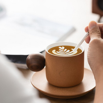 Японски керамичен комплект чаша за кафе и чинийка Кръгла топка Дървена дръжка Ръчно изработена ретро закуска Чаша за следобеден чай Капучино Подаръци