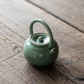 175ml Yue Kiln Celadon Teapot Hand Relief Interlock Branch Lotus Art Tea Maker Lifting Beam Pot with Filter Kung Fu Teaware