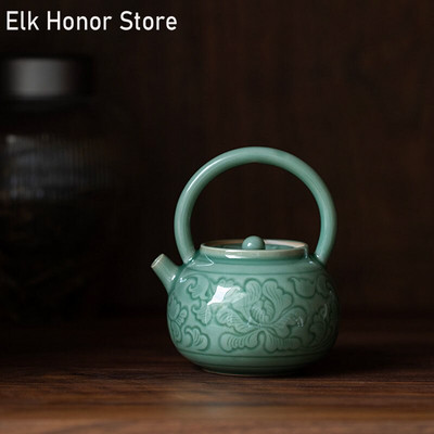 175 ml Yue Kiln Celadon Teapot Hand Relief Interlock Branch Lotus Art Tea Maker Lifting Beam Pot With Filter Kung Fu Комплект за чай