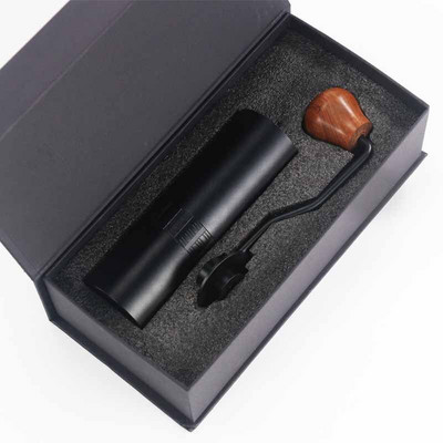 Нова ръчна мелница за кафе на зърна от 2022 г. Надстройка на висококачествена сърцевина за смилане от неръждаема стомана Ръчно изработен инструмент за смилане на кафе