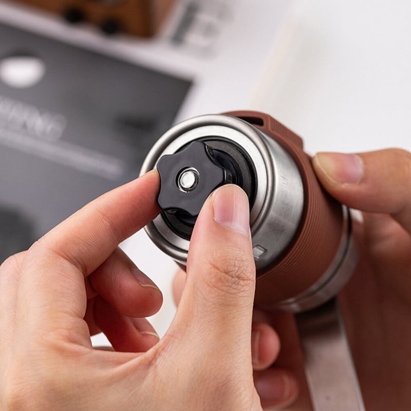 Домашна ръчна кафемелачка Ретро машина за мелене на кафе на зърна от неръждаема стомана Кухненски инструмент Аксесоари за кафе