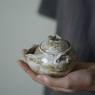 150 ml-es vintage japán stílusú kerámia kézi fogó edény, kézzel készített durva teáskanna Kung Fu Pu'er tea személyes mester edények ajándékcsomagolás