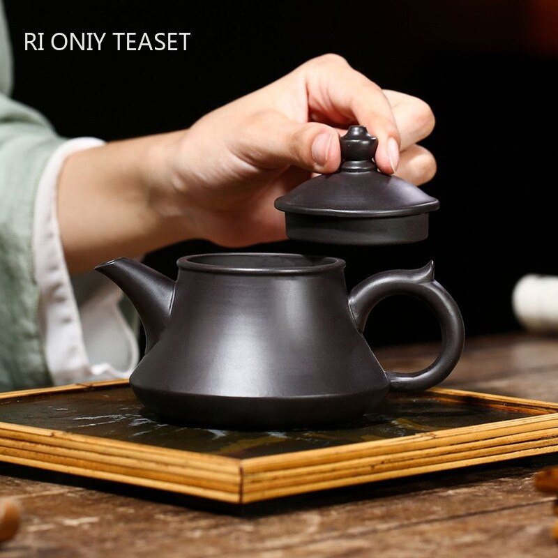 200 ml Classic Yixing Purple Clay teáskanna nyers érc fekete iszapszűrős teáskanna kézzel készített Zisha szépség vízforraló testreszabott teáskészlet ajándékok