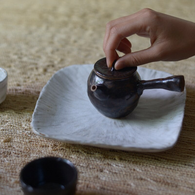 150 ml japán stílusú durva kerámia oldalsó fogantyús teáskanna kézzel készített vintage teáskanna Kung Fu Tea Master Pot kávés bögre ajándékcsomagolás