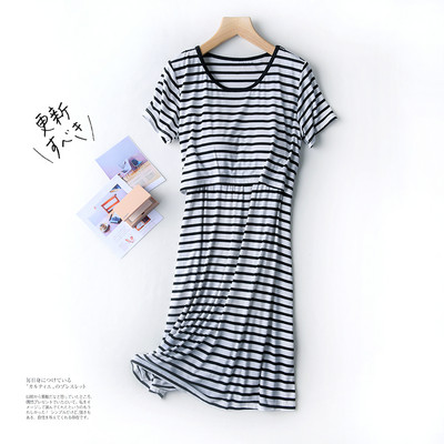 Раирана дамска нощница с обло деколте и къс ръкав за бременни