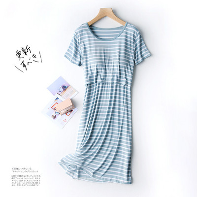 Раирана дамска нощница с обло деколте и къс ръкав за бременни