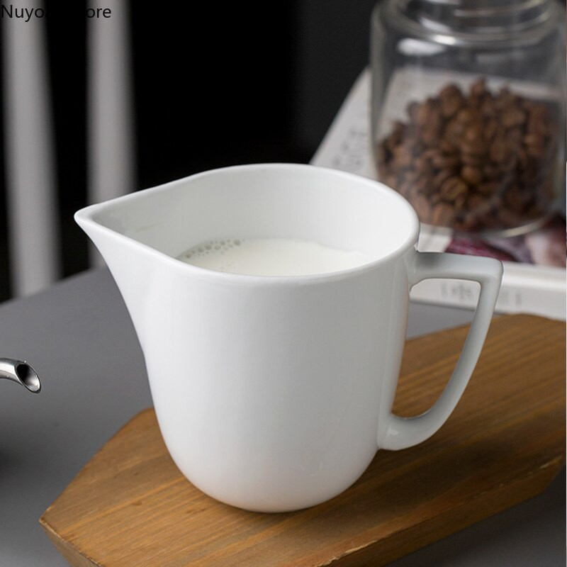 Aštrios noselės keramikinis 450 ml pieno bakelis su Milk Pull Flower Cup Pieno puodelis Namų ūkiui skirtas baltas pieno ąsotis kavos priedai
