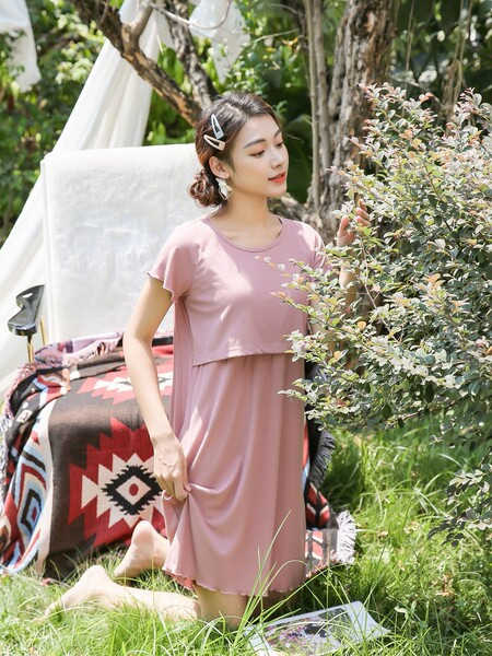 Дамска нощница с обло деколте за кърмачки